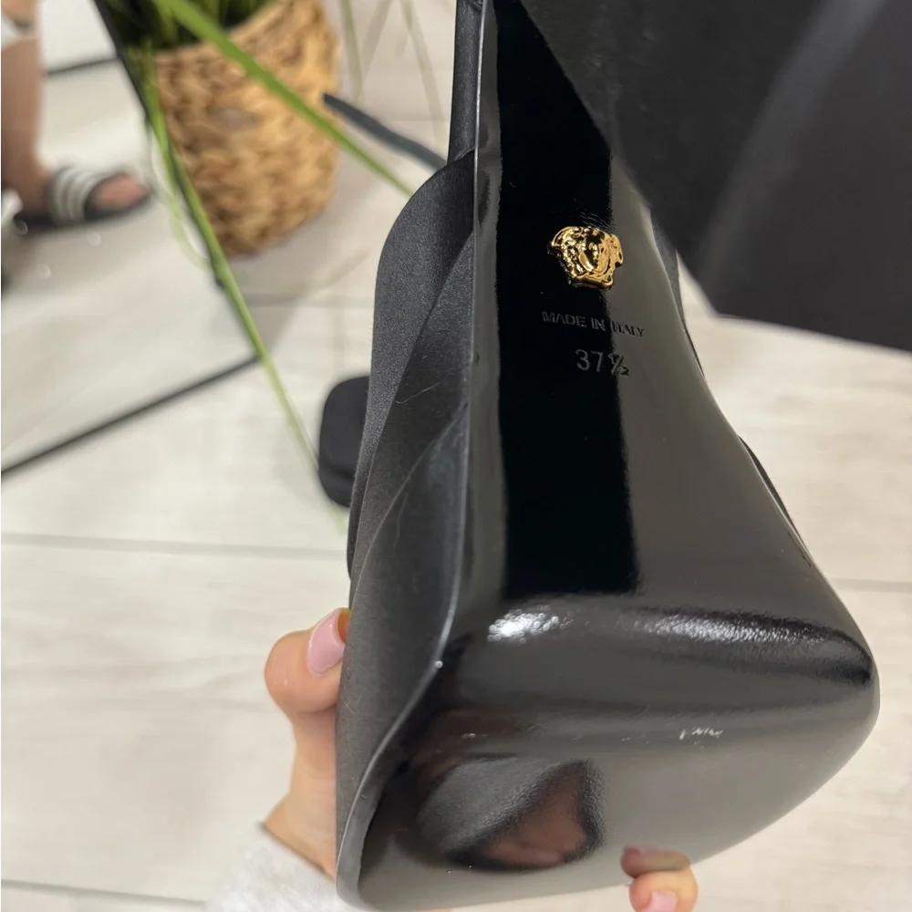 Versace Aevitas Single-Platform Pumps